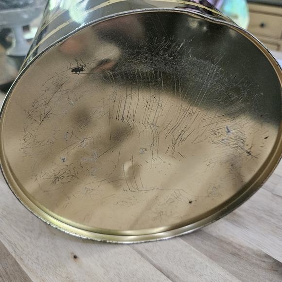 Vintage Charles Pretzels Can (empty) - Picture 7 of 7